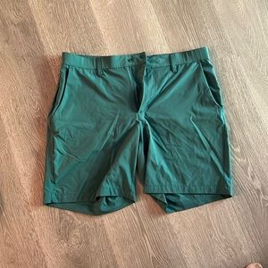 Fablicts shorts. Green. L